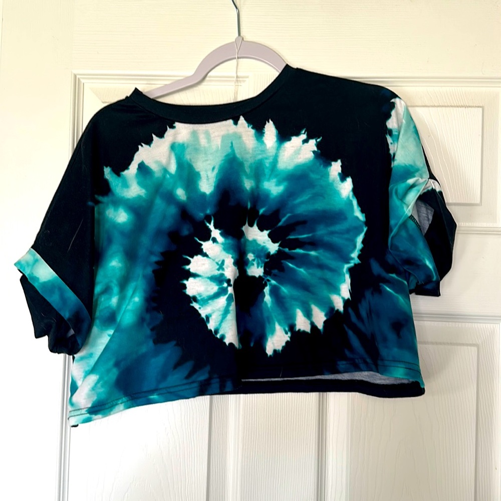 Turquoise blue tie-dye crop t-shirt